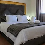 Spacieux Appart Tout Confort Avec Piscine Et Jardin