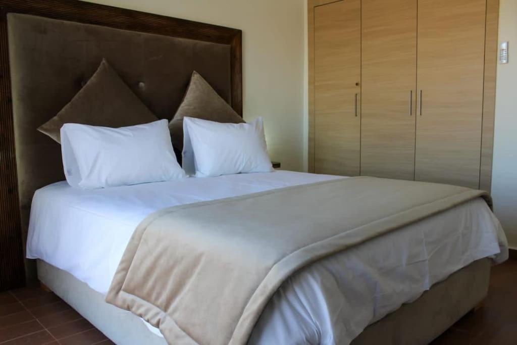 Spacieux Appart Tout Confort Avec Piscine Et Jardin * Marrakesh