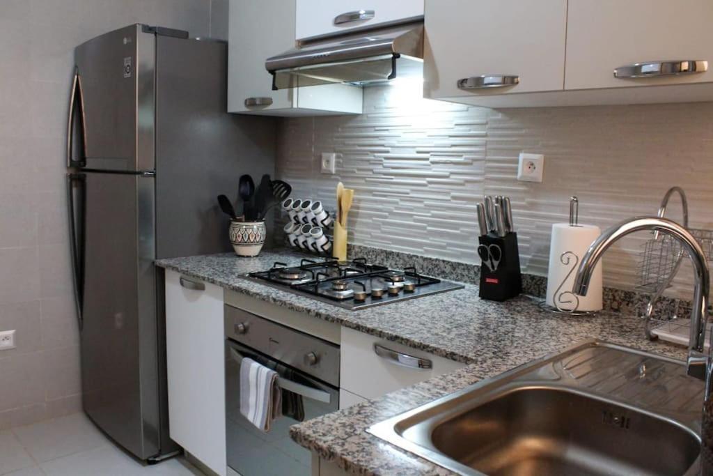 Spacieux Appart Tout Confort Avec Piscine Et Jardin Appartement *