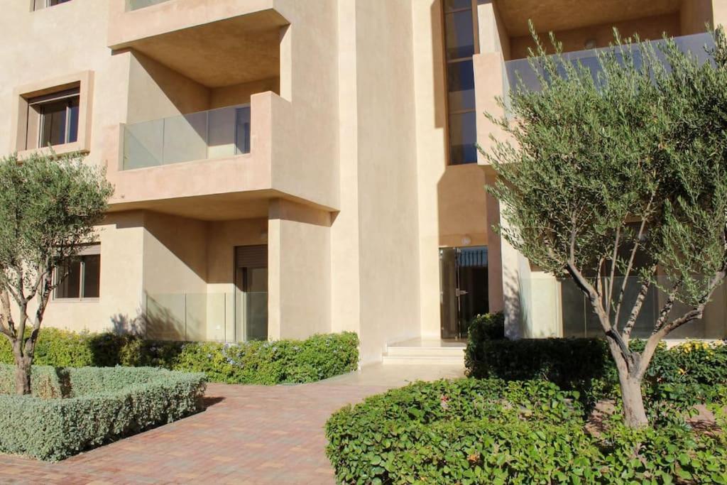Spacieux Appart Tout Confort Avec Piscine Et Jardin Appartement Marrakesh